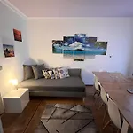 Grosses Aschaffenburg 4 Schlafzimmer Fuer Bis Zu 11 Gaeste Aschaffapartment Δωμάτια σε οικογενειακή κατοικία Mainaschaff