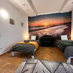 Grosses Aschaffenburg 4 Schlafzimmer Fuer Bis Zu 11 Gaeste Aschaffapartment Mainaschaff