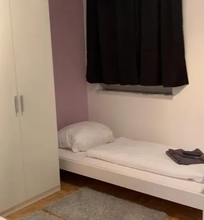 Grosses Apartment Aschaffenburg 4 Schlafzimmer Fuer Bis Zu 11 Gaeste Aschaffapartment Mainaschaff