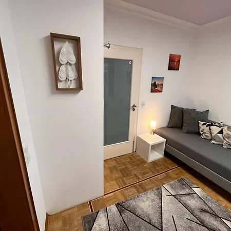 Grosses Aschaffenburg 4 Schlafzimmer Fuer Bis Zu 11 Gaeste Aschaffapartment