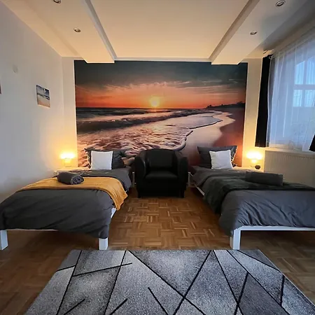 Grosses Aschaffenburg 4 Schlafzimmer Fuer Bis Zu 11 Gaeste Aschaffapartment Privat bolig Mainaschaff