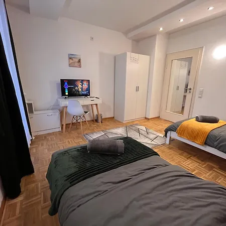 Grosses Aschaffenburg 4 Schlafzimmer Fuer Bis Zu 11 Gaeste Aschaffapartment