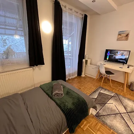 Grosses Aschaffenburg 4 Schlafzimmer Fuer Bis Zu 11 Gaeste Aschaffapartment Privat bolig