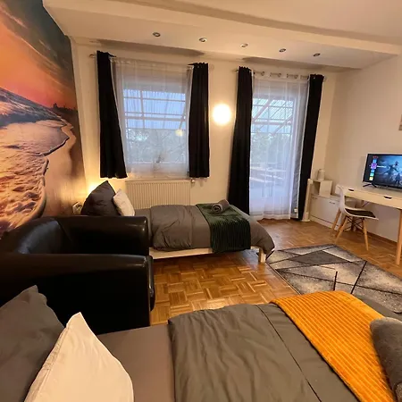 Grosses Aschaffenburg 4 Schlafzimmer Fuer Bis Zu 11 Gaeste Aschaffapartment