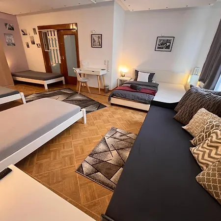 Grosses Aschaffenburg 4 Schlafzimmer Fuer Bis Zu 11 Gaeste Aschaffapartment *