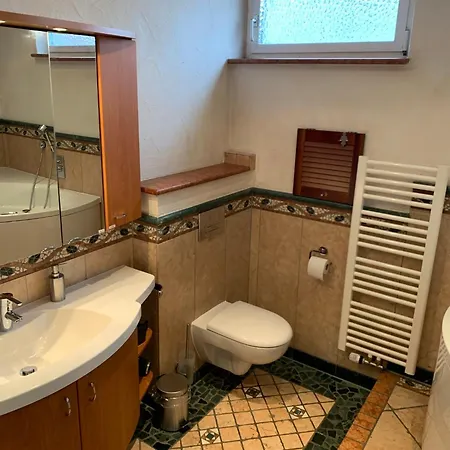 Grosses Aschaffenburg 4 Schlafzimmer Fuer Bis Zu 11 Gaeste Aschaffapartment Privat bolig *