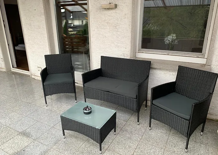 Grosses Apartment Aschaffenburg 4 Schlafzimmer Fuer Bis Zu 11 Gaeste Aschaffapartment Mainaschaff Mainaschaff