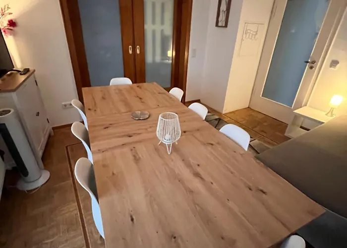 Quarto em Acomodações Particulares Grosses Apartment Aschaffenburg 4 Schlafzimmer Fuer Bis Zu 11 Gaeste Aschaffapartment Mainaschaff