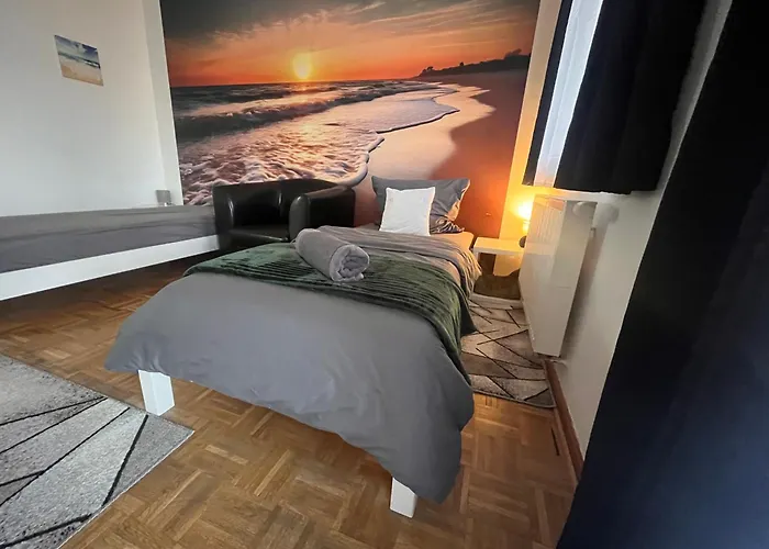 Grosses Apartment Aschaffenburg 4 Schlafzimmer Fuer Bis Zu 11 Gaeste Aschaffapartment Mainaschaff Mainaschaff