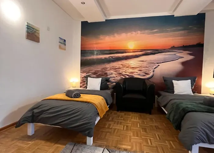 Grosses Apartment Aschaffenburg 4 Schlafzimmer Fuer Bis Zu 11 Gaeste Aschaffapartment Mainaschaff Mainaschaff