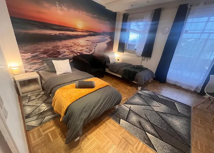 Grosses Apartment Aschaffenburg 4 Schlafzimmer Fuer Bis Zu 11 Gaeste Aschaffapartment Mainaschaff * Mainaschaff