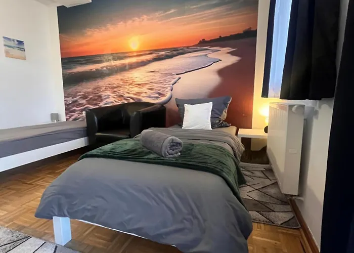 Quarto em Acomodações Particulares Grosses Apartment Aschaffenburg 4 Schlafzimmer Fuer Bis Zu 11 Gaeste Aschaffapartment Mainaschaff *
