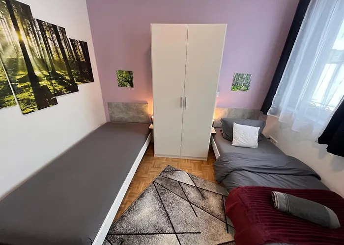 Quarto em Acomodações Particulares Grosses Apartment Aschaffenburg 4 Schlafzimmer Fuer Bis Zu 11 Gaeste Aschaffapartment Mainaschaff *