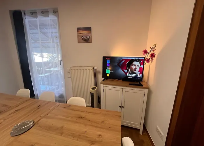 Quarto em Acomodações Particulares Grosses Apartment Aschaffenburg 4 Schlafzimmer Fuer Bis Zu 11 Gaeste Aschaffapartment Mainaschaff *