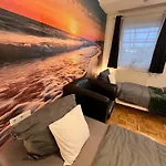 ホームステイ Grosses Aschaffenburg 4 Schlafzimmer Fuer Bis Zu 11 Gaeste Aschaffapartment Mainaschaff