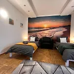 Grosses Aschaffenburg 4 Schlafzimmer Fuer Bis Zu 11 Gaeste Aschaffapartment Mainaschaff