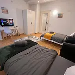 Grosses Aschaffenburg 4 Schlafzimmer Fuer Bis Zu 11 Gaeste Aschaffapartment * Mainaschaff