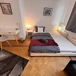 Grosses Aschaffenburg 4 Schlafzimmer Fuer Bis Zu 11 Gaeste Aschaffapartment Mainaschaff
