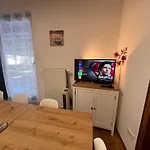 ホームステイ Grosses Aschaffenburg 4 Schlafzimmer Fuer Bis Zu 11 Gaeste Aschaffapartment *