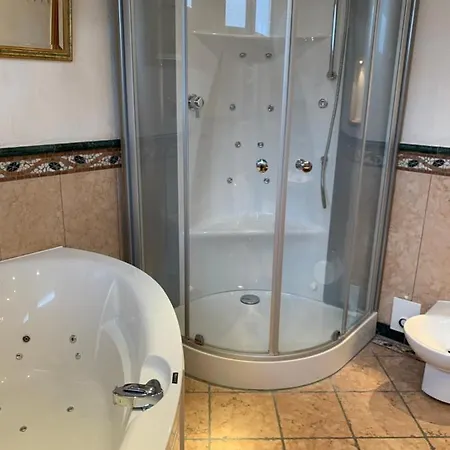 Aschaffapartment 4 Schlafzimmer Bis 10 Personen Bei Aschaffenburg * Mainaschaff