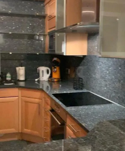 Homestay Grosses Aschaffenburg 4 Schlafzimmer Fuer Bis Zu 11 Gaeste Aschaffapartment Mainaschaff