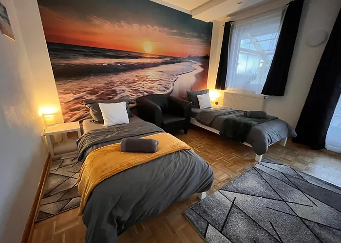 Grosses Aschaffenburg 4 Schlafzimmer Fuer Bis Zu 11 Gaeste Aschaffapartment Homestay *