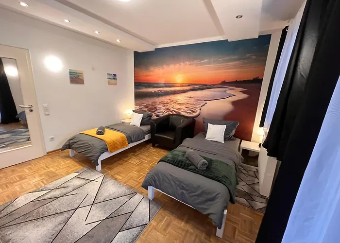 Grosses Aschaffenburg 4 Schlafzimmer Fuer Bis Zu 11 Gaeste Aschaffapartment Homestay *