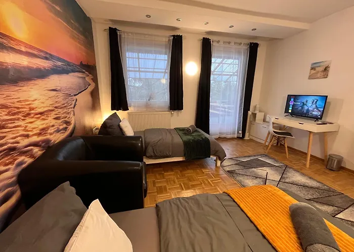 Grosses Aschaffenburg 4 Schlafzimmer Fuer Bis Zu 11 Gaeste Aschaffapartment