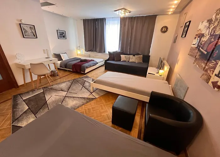 Homestay Grosses Aschaffenburg 4 Schlafzimmer Fuer Bis Zu 11 Gaeste Aschaffapartment
