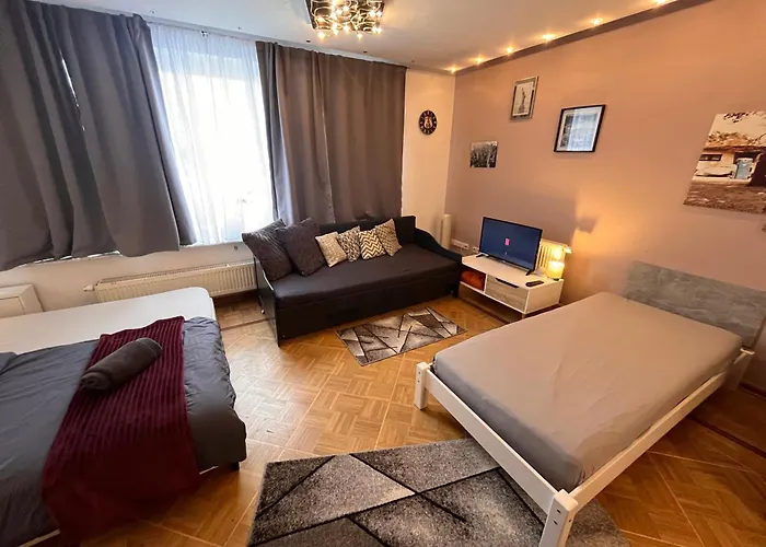 Grosses Aschaffenburg 4 Schlafzimmer Fuer Bis Zu 11 Gaeste Aschaffapartment